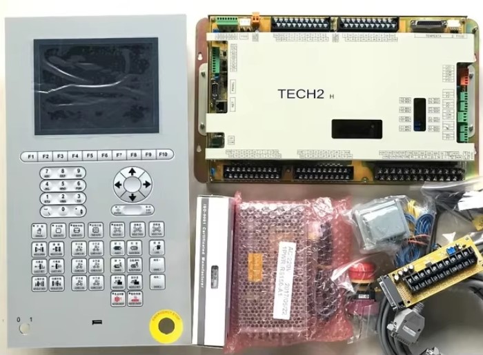 CPU Union Industrial TECH2H com Painel Q8 e Tela LCD de 8 Polegadas